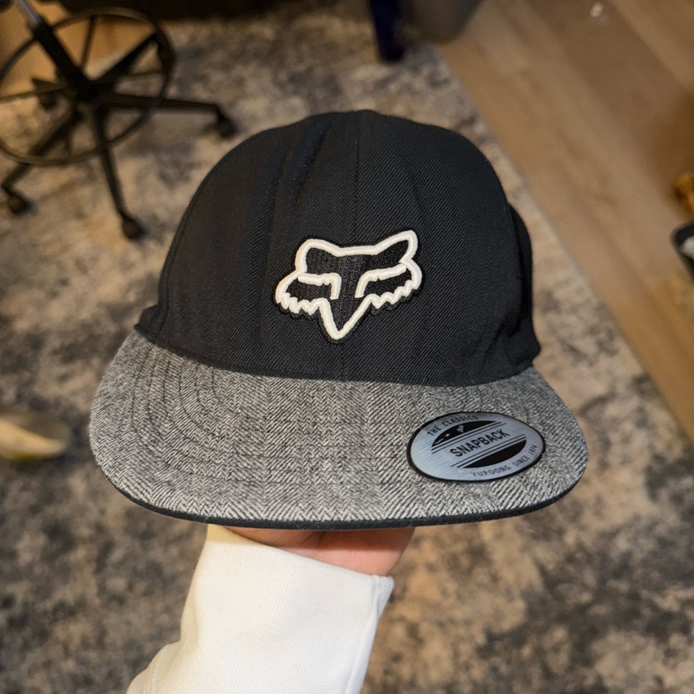 Fox Racing Black/Grey Snapback Hat